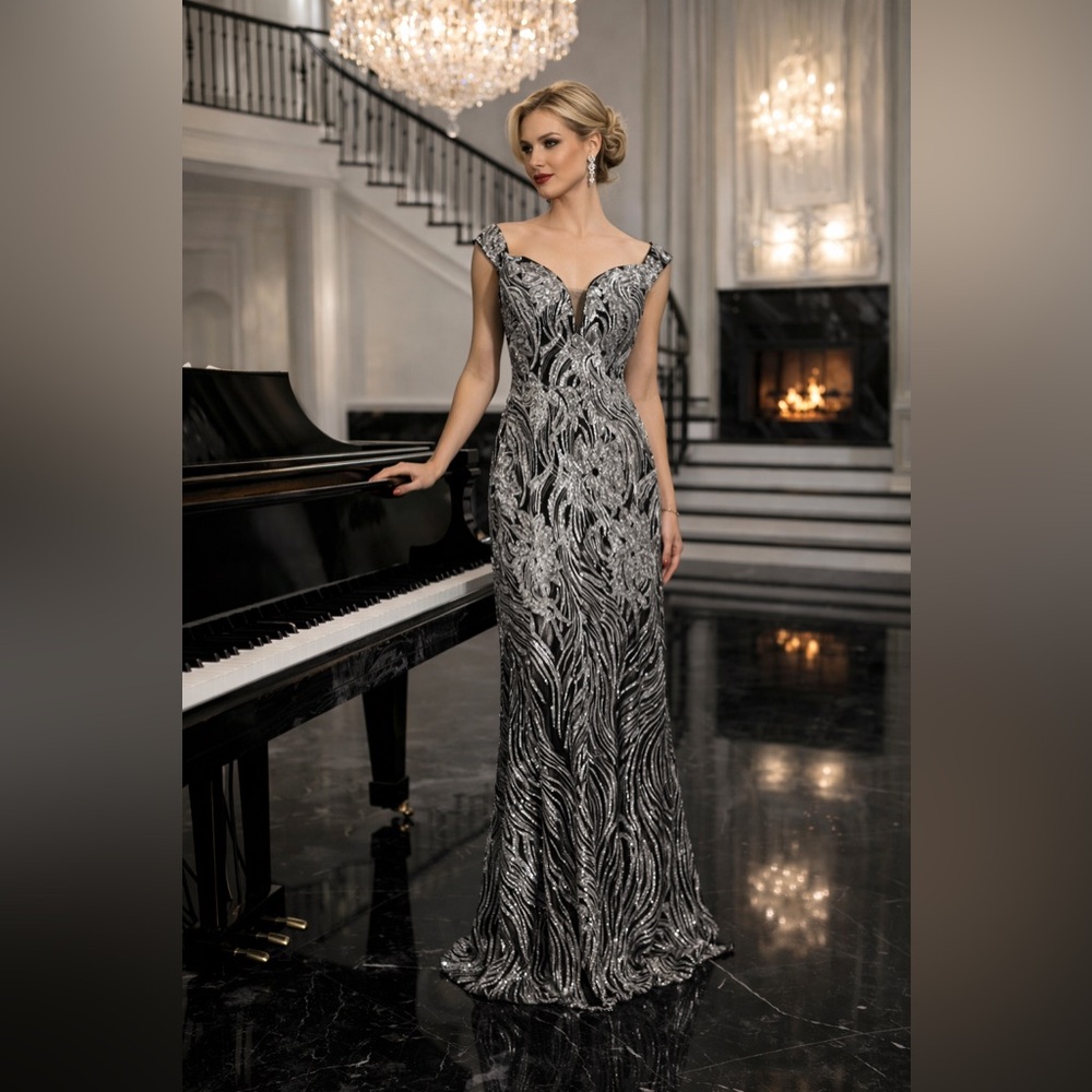 Silver Sequin & Black Sleeveless Formal Gown 1XL – Glam Evening Prom Dress NWOT